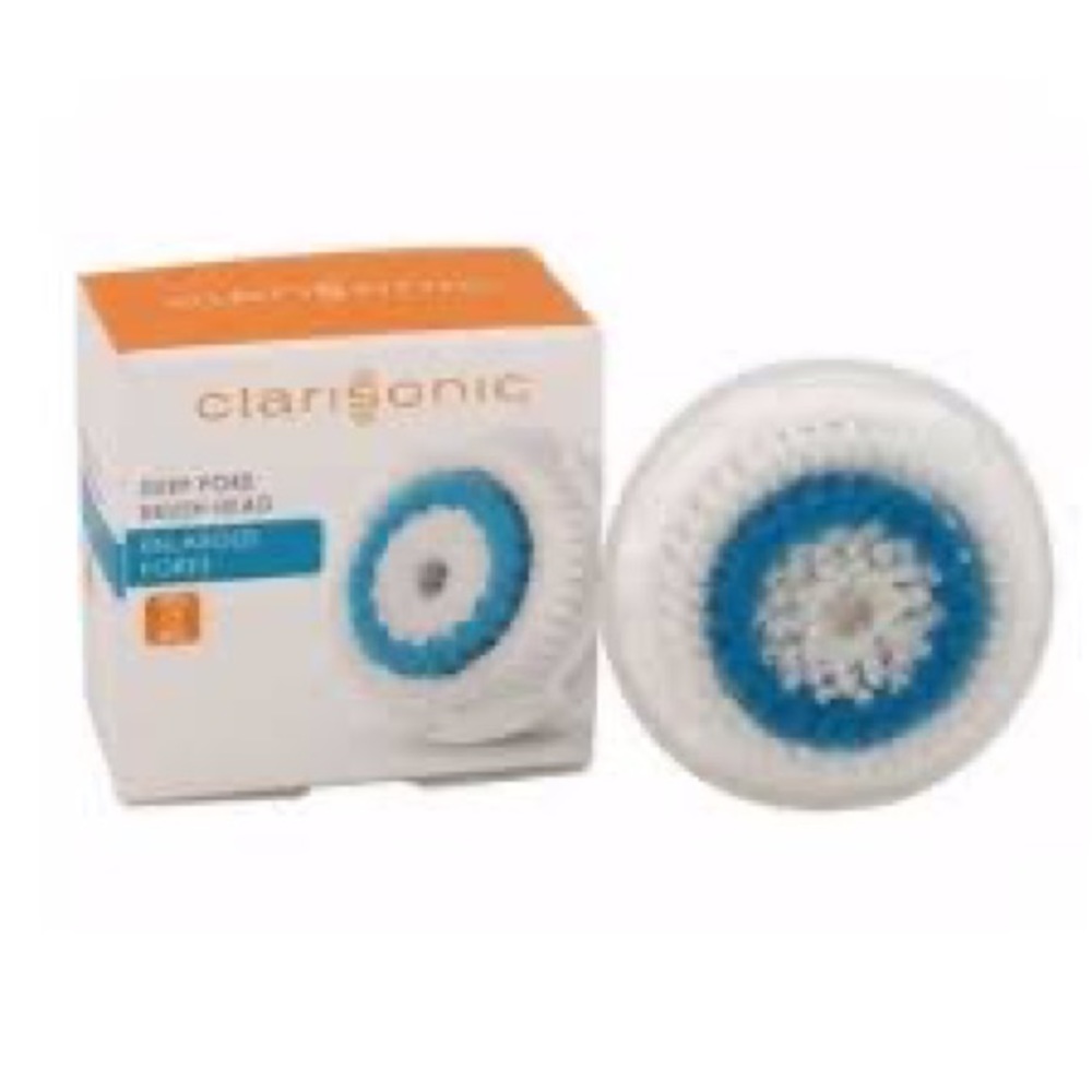 New in box. Clarisonic Deep Pore Cleansing Brush Head